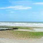 La Goélette, D'hôtes